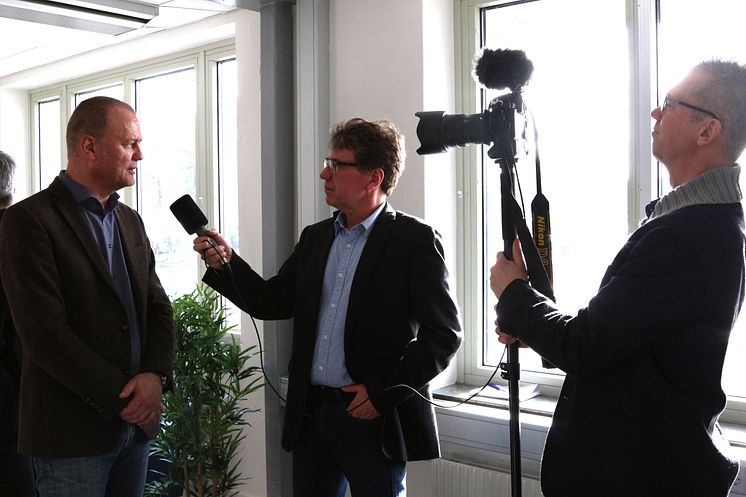 VD Mats Fägerhag intervjuas av TTELA TV.