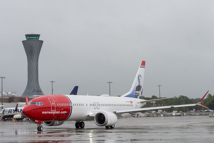 Norwegian 737 MAX - Sir Freddie Laker at Edinburgh