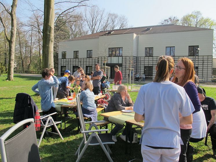 Geschwisterbegleitung im Kinderhospiz Bärenherz: Kennenlern-Picknick im Park