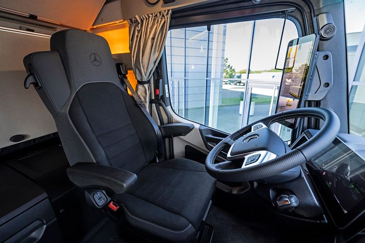 Nya Mercedes-Benz Actros L 2024 med ProCabin