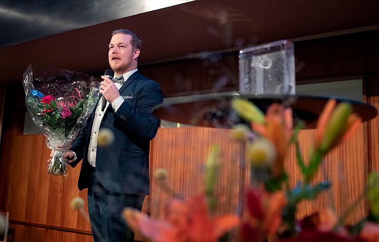 Philip Engström mottar pris för Årets Alumn 2019 vid Luleå tekniska universitet