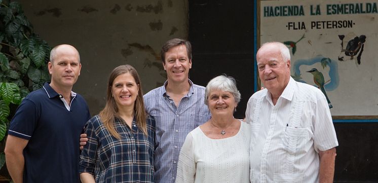 Familien Peterson, Hacienda Esmeralda