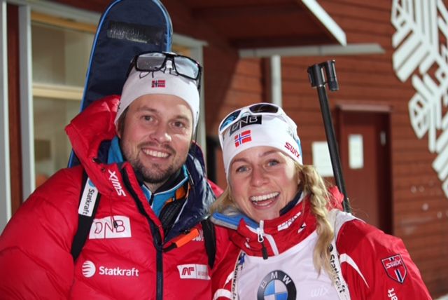 Trener Stian var godt fornøyd med Tirils innsats under dagens sprint. 