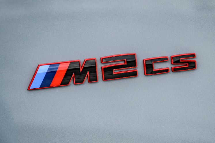 BMW M2 CS