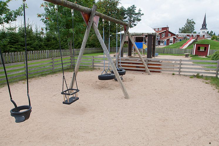 Barnens hus Lysvik gungor