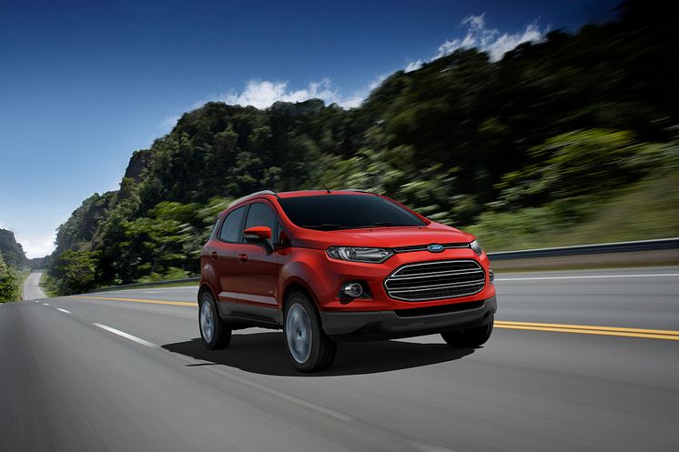 Ford viser EcoSport i Paris, ny SUV med småbilens praktiske egenskaper