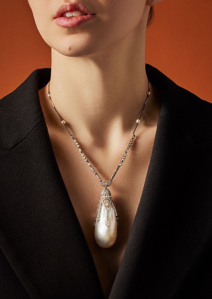 HALSSMYCKE. Halsband från belle époque med stor pärla (1)
