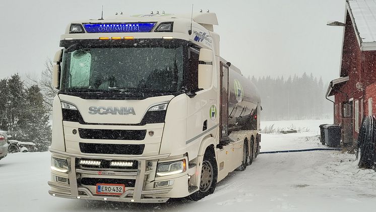 Scania R650 maidonkeräily.jpg