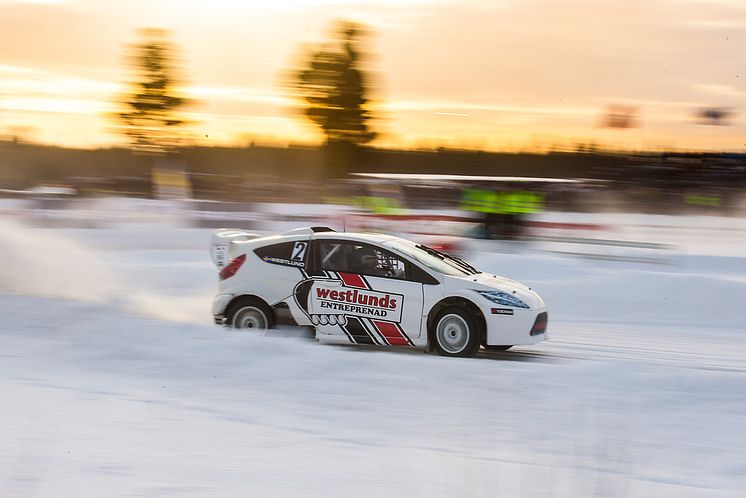  Westlund vill upp på pallen igen när RallyX On Ice kommer till Lindvallen