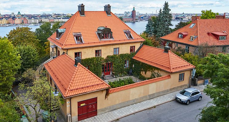 Sveriges bästa takläggare "King of Roofs 2016" vinner med ett Hollander-tak från Monier