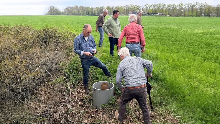 Wassermanagement auf landwirtschaftlichen Flächen | Delegation aus dem Oldenburger Münsterland besucht Vorzeigebetriebe in den Niederlanden