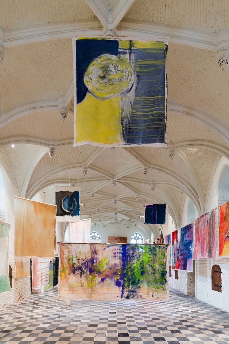Vivian Suter, Worm in a Water Glass, Vleeshal Center for Contemporary Art, 2023. Photo: Gunnar Meier