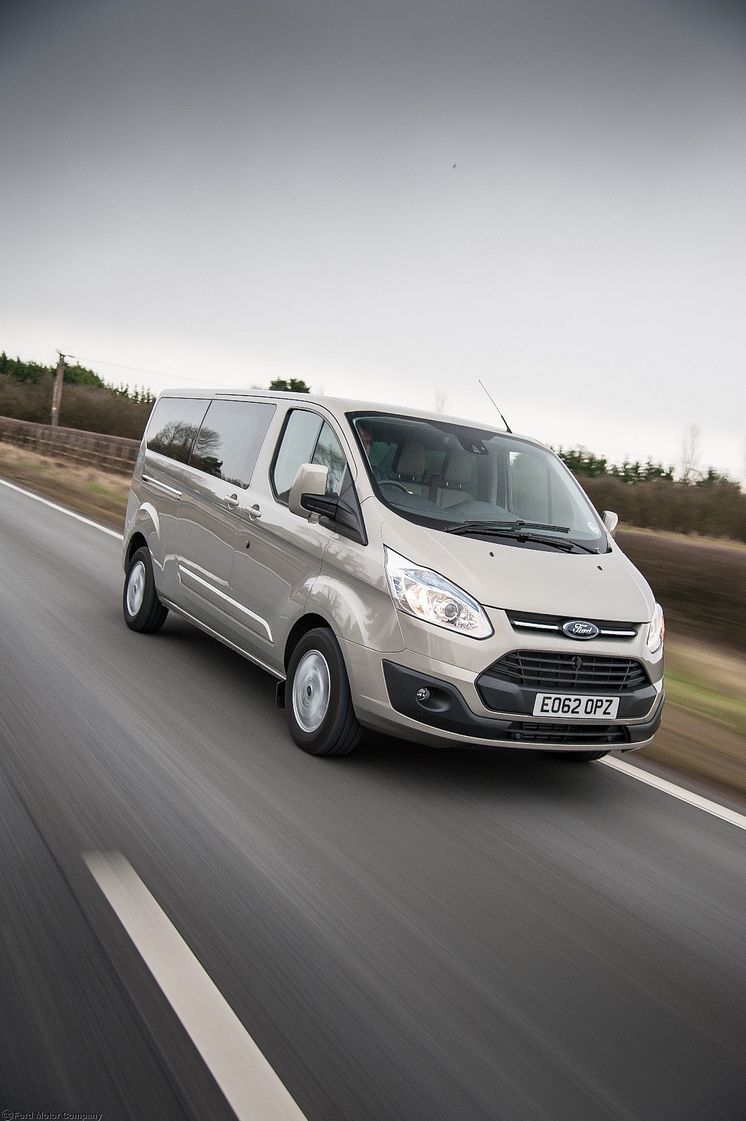 Ford Tourneo-perhe täydentyy