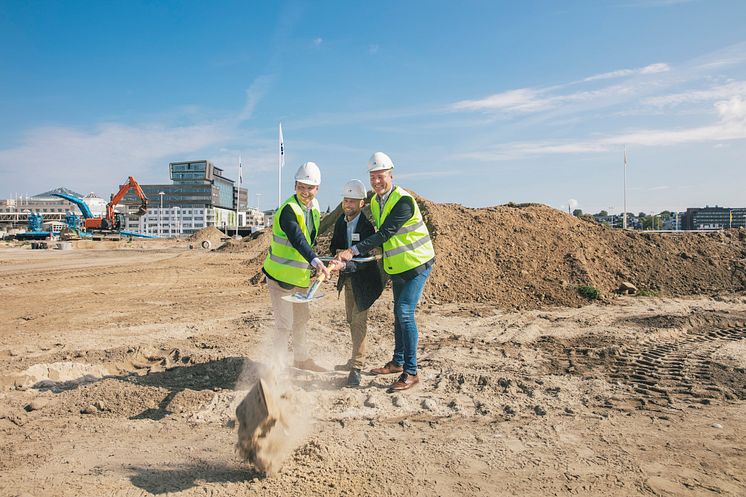 Första spadtag-ceremoni för World Trade Center Helsingborg  och ett nytt Scandic-hotell i Oceanhamnen, Helsingborg.