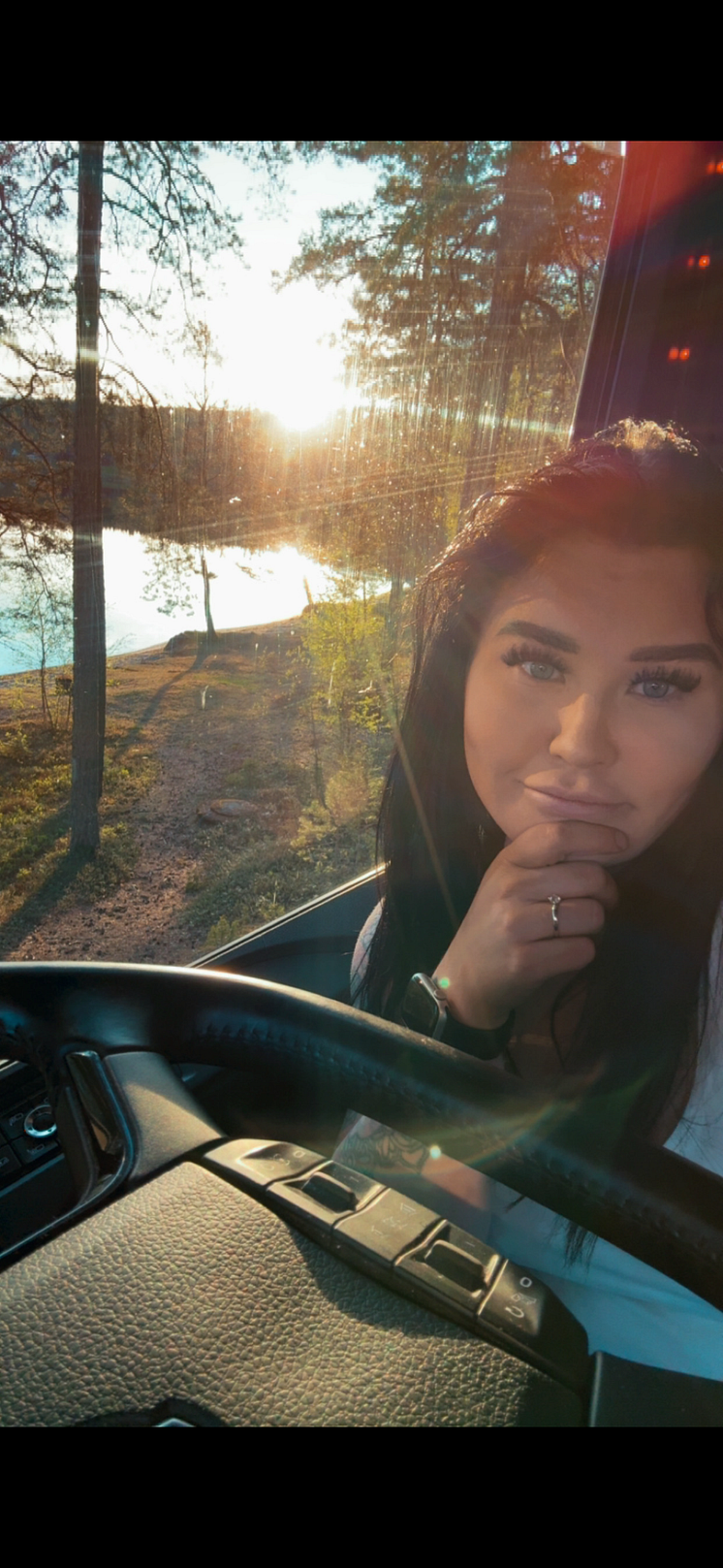 Siri Verene Bekkelund Otnæs er yrkessjåfør og kjører langtransport mellom Finnmark og Oslo. 