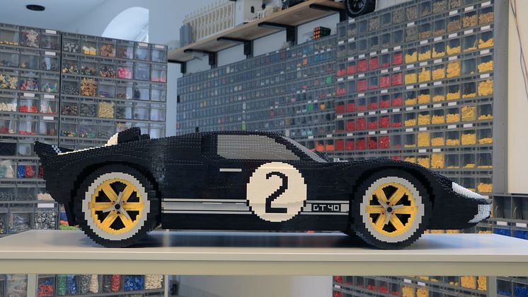 Le Mans-ban egy LEGO-kockákból épített Ford GT versenyautót is kiállítanak