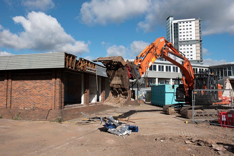 Wolverhampton demoliton begins