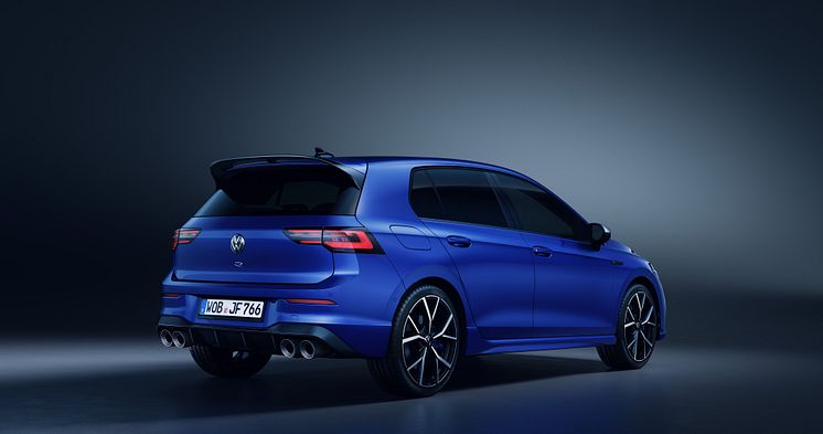 Golf R