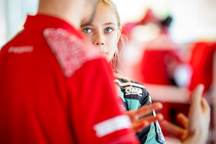 Alba Hurup Larsen
