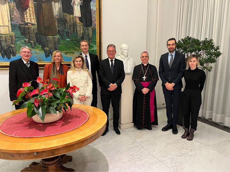 Neue Papstforschungen mit Expertise aus der Uni Vechta Empfang beim Apostolischen Nuntius in Berlin