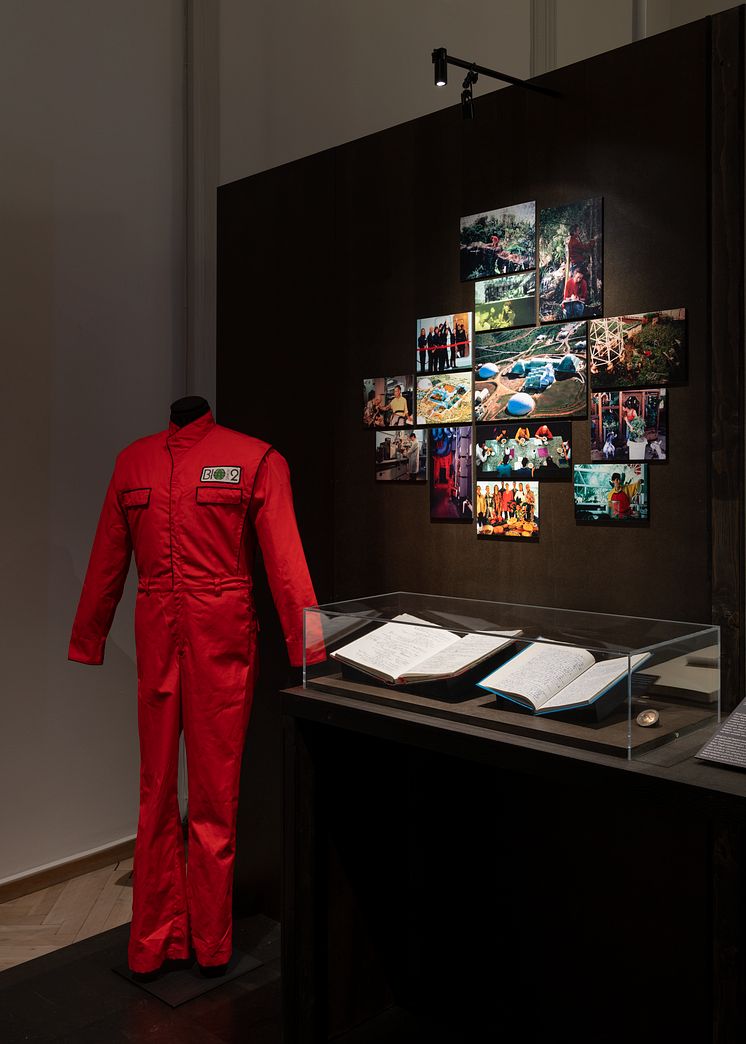 Material from Biosphere 2, boilersuit, photos, log book, medal, 1991-1994