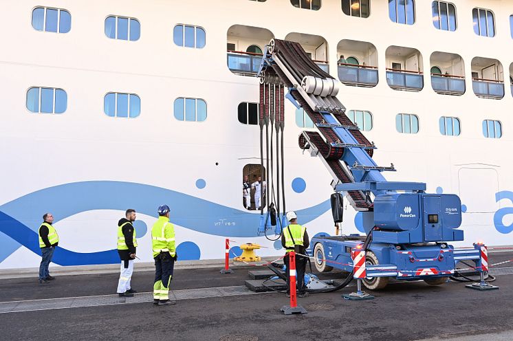 Photo AIDA Cruises: Copenhagen_shore_power_opening_AIDAnova6.JPG