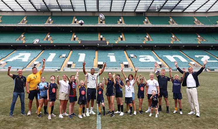 Players and supports from from Teddington RFC alongside rugby legends Rachael Burford Anthony Watson Marlie Packer and Will Greenwood.jpg