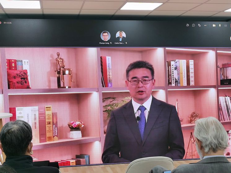 Dr. Fang Liangzhou delivers an online speech at COP26.jpg