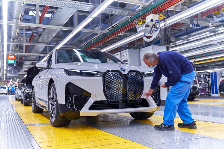 BMW iX i produksjon