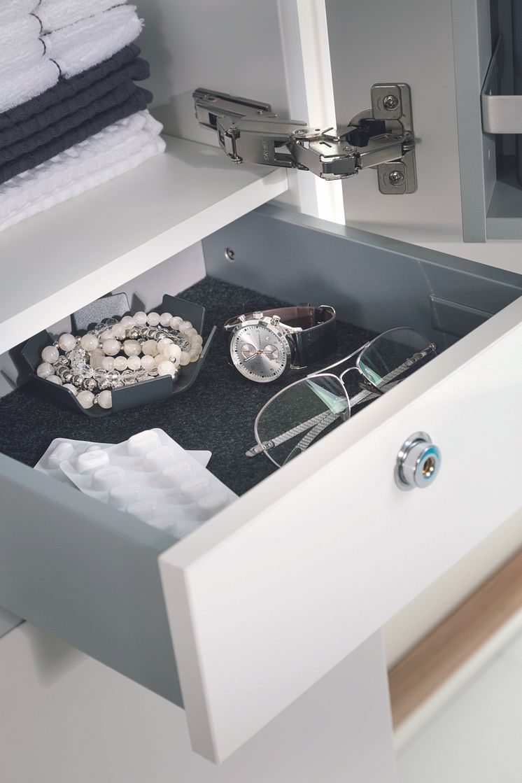 Detail Glow drawer