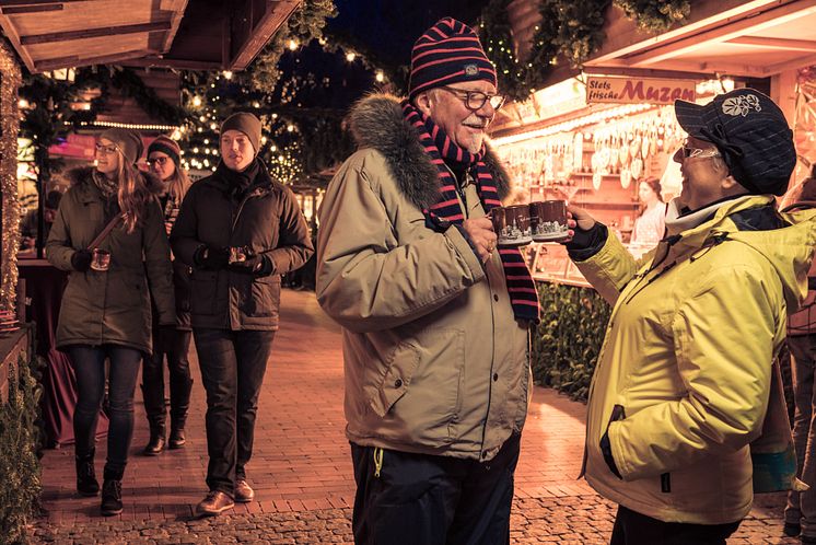 Kieler Weihnachtsmarkt Holstenplatz_Kiel-Marketing (c) Kai Kokott (2)