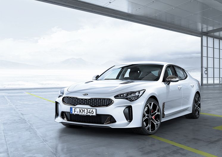 Kia Stinger - exterior 13