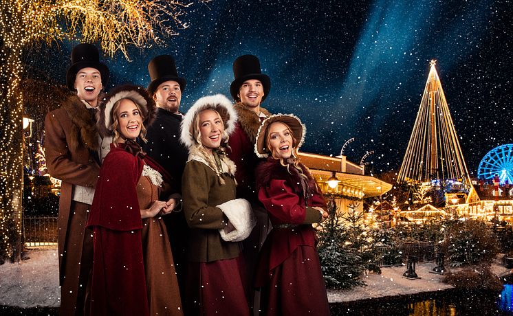 Lisebergs julkör uppträder varje dag på Lilla Scenen i Hamnområdet