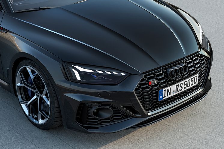 Audi RS 5 Sportback med competition plus pakke (Sebringsort krystaleffekt)