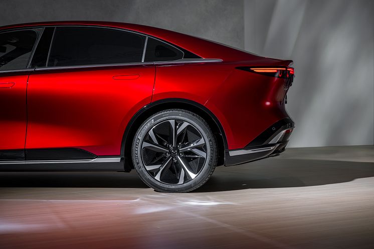 Mazda 6e