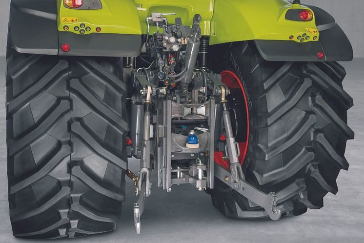 AXION 900