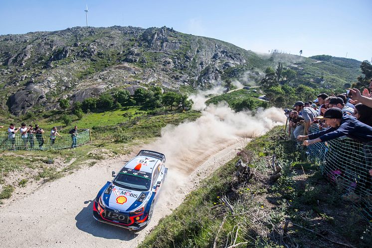 Hyundai Motorsport segrade i Rally de Portugal.