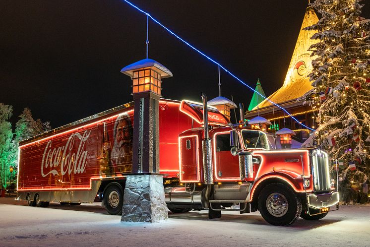Coca-Cola Joulurekka pysähtyi napapiirillä 