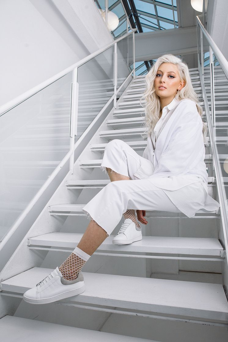 Sofia Karlberg frontar Scoretts kampanj Sneakers Corner 2017