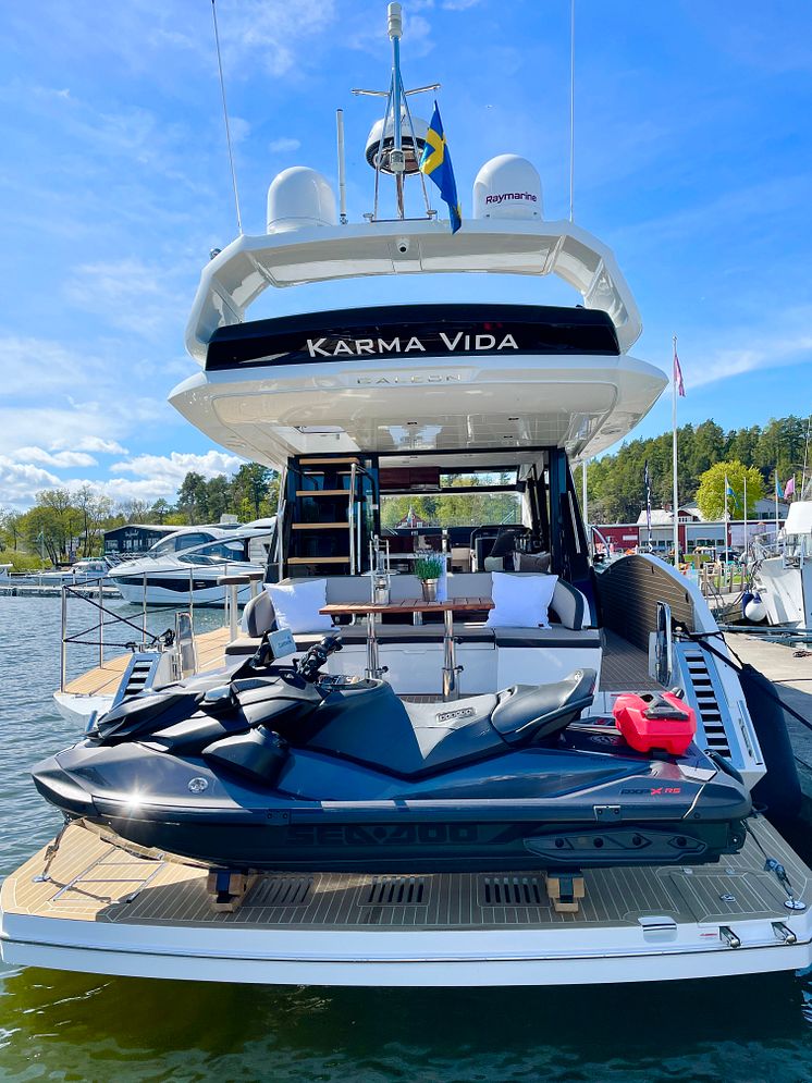 Rapid Marine Universal Chocks supporting a Seadoo Jetski