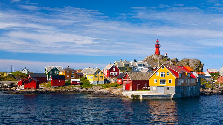 Ona Lighthouse- Photo - Vidar Moløkken – Visit Norway.jpg