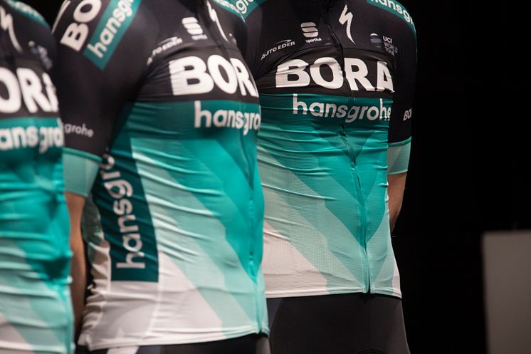 BORA-hansgrohe_jerseys_2018_presentation