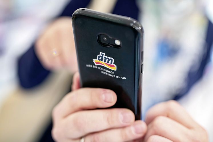 Mitarbeiter-Smartphones bei dm