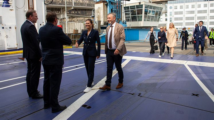 Kronprinsessan Victoria besöker Helsingborg och hälsar på Öresundslinjen.