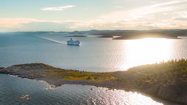 Silja Symphony kryssar i  Höga Kusten