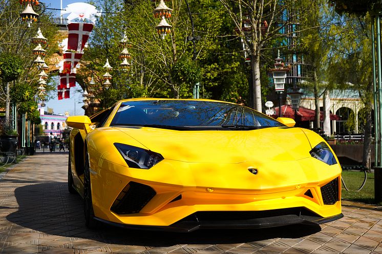 Lamborghini_Aventador_Tivoli_Bull_Run