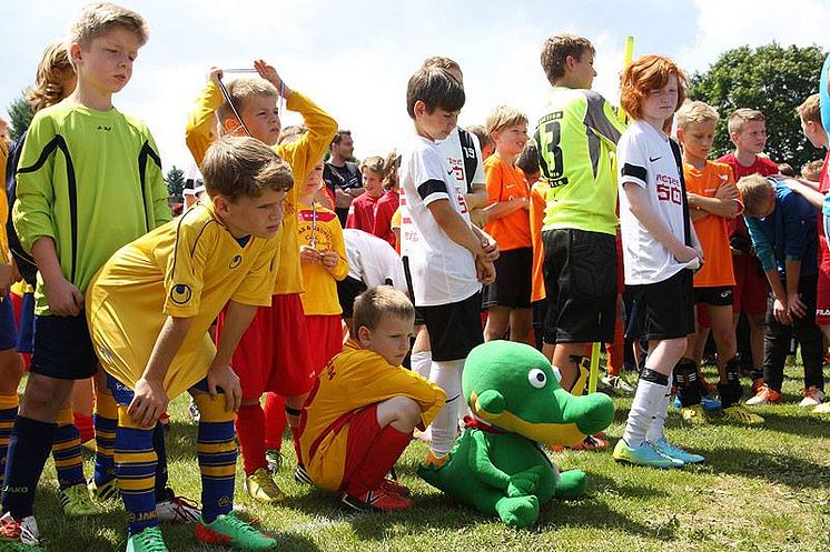 Fussballfest der guten Tat in Rötha