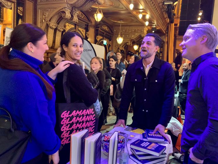 Interaktion och besökare och utställare RankonaMazon på Stockholm Beauty Week