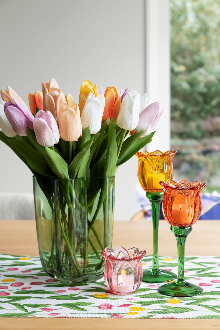 Rusta_2025_S1_decoration_Tulips_vase_Holly-I.jpg