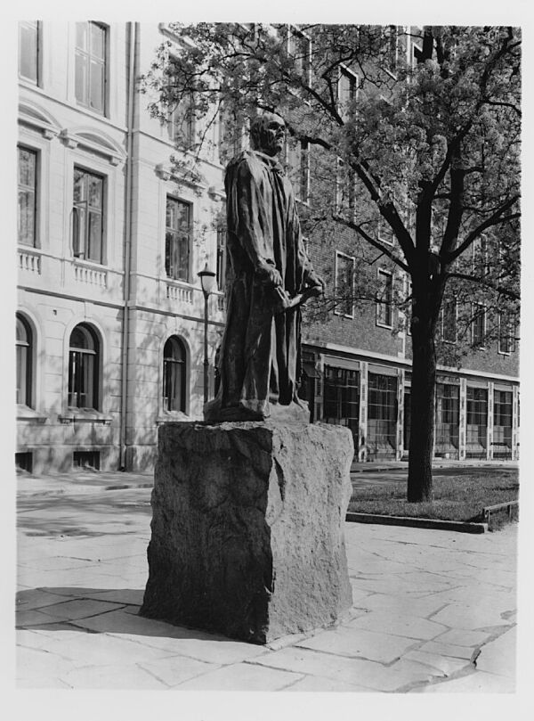 Mannen med nøkkelen av Auguste Rodin 